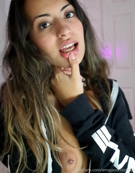 Naakte gelekte OnlyFans-foto van Amayasornioficial
