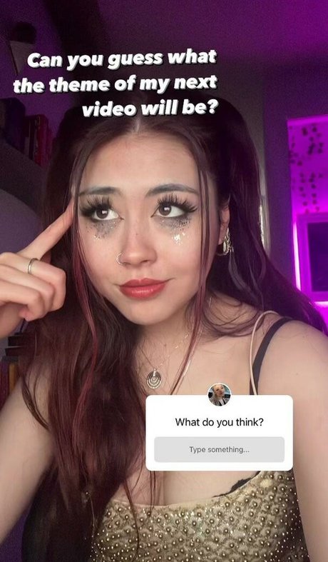 Naakte gelekte OnlyFans-foto van Angelic Lofi Asmr