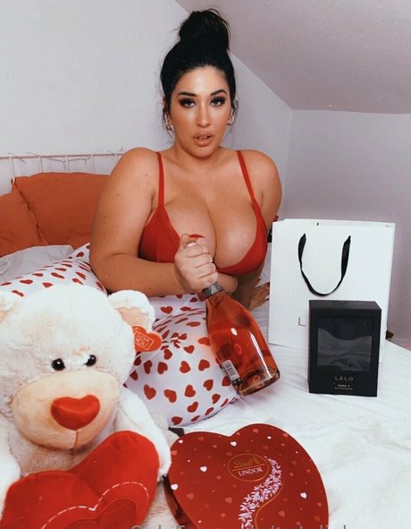 Naakte gelekte OnlyFans-foto van Natalialozano