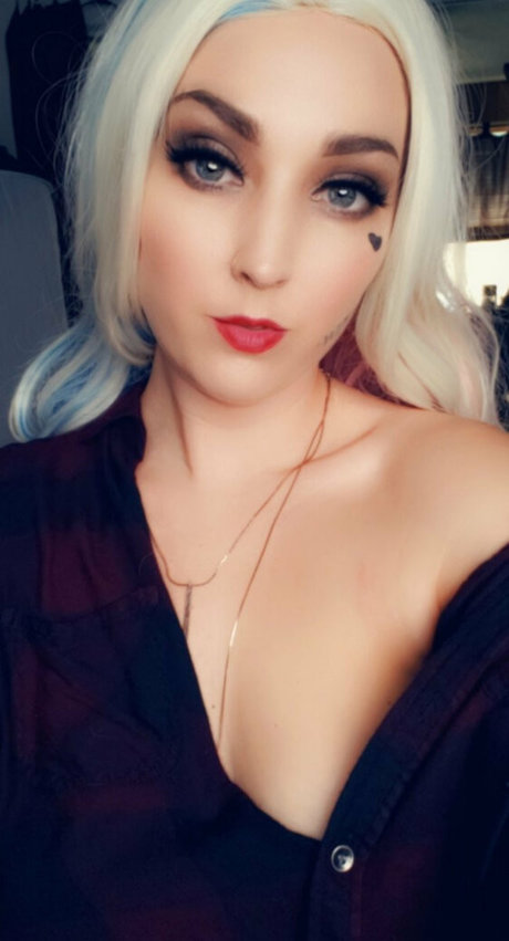 Naakte gelekte OnlyFans-foto van Ojeniferann