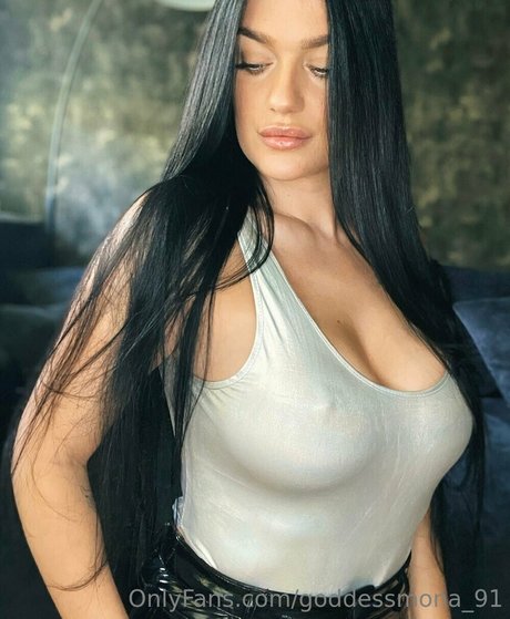 Naakte gelekte OnlyFans-foto van Goddessmona91