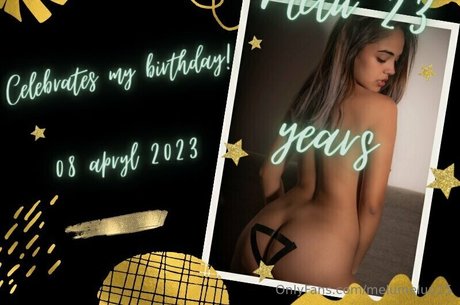 Naakte gelekte OnlyFans-foto van Melumeluu15