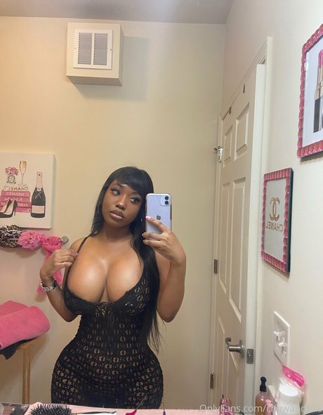 Naakte gelekte OnlyFans-foto van Mswandaxo