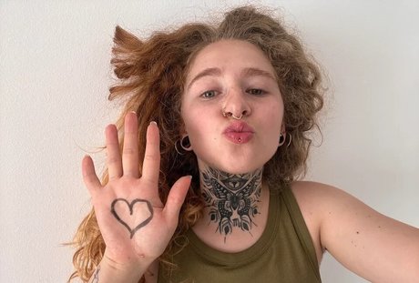 Naakte gelekte OnlyFans-foto van Maryjane Auryn
