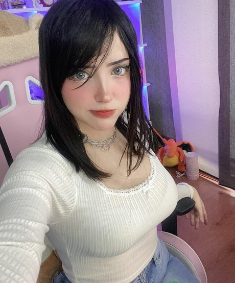 Naakte gelekte OnlyFans-foto van Itsmidna