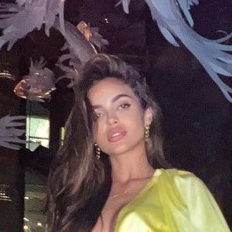 Naakte gelekte OnlyFans-foto van Leidy Amelia