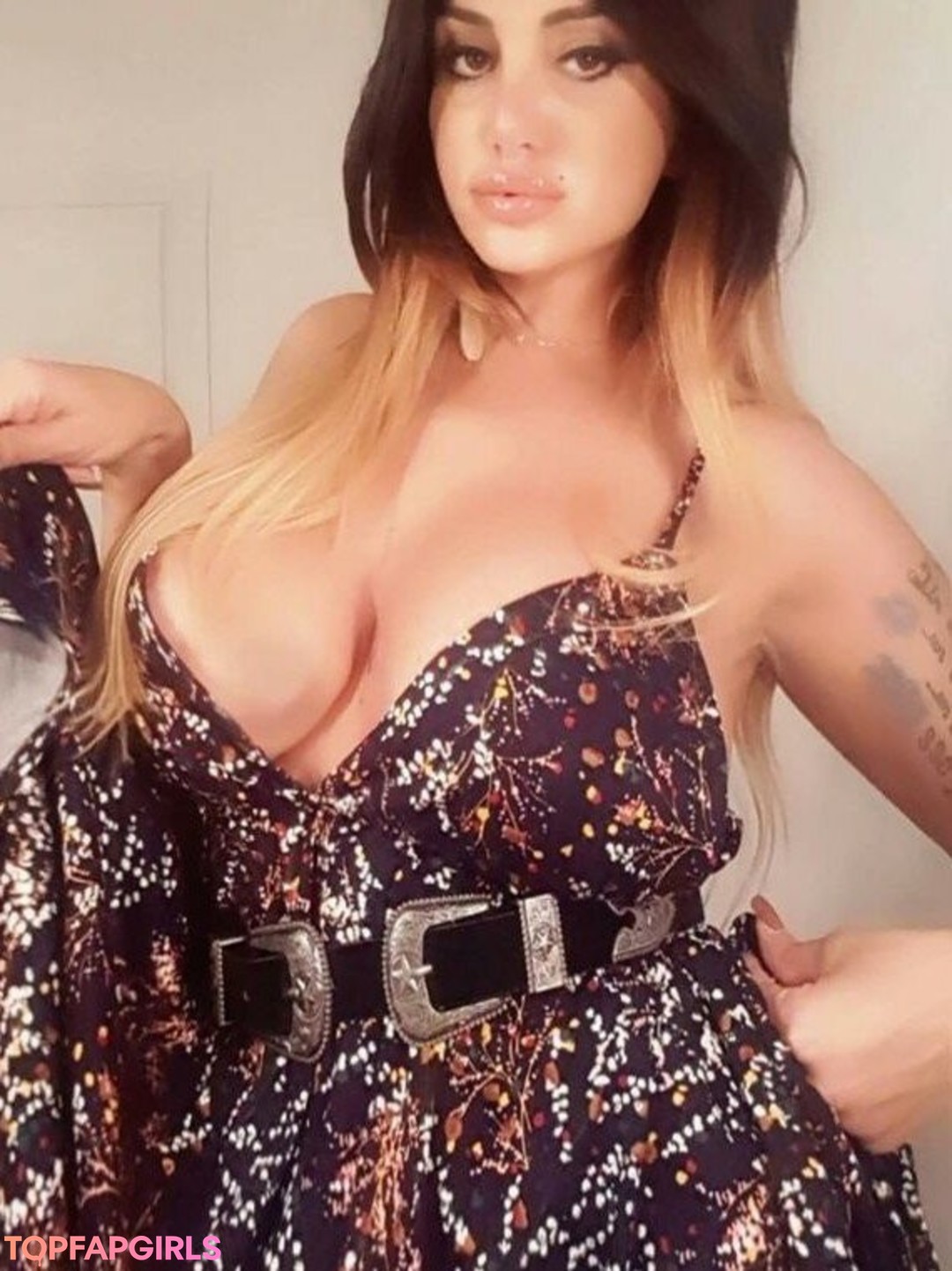 Naakte gelekte OnlyFans-foto van Marika Fruscio #1224