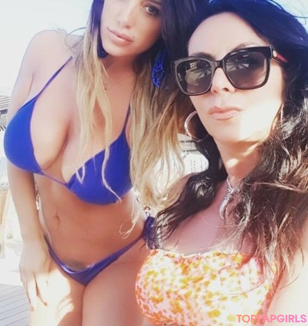 Naakte gelekte OnlyFans-foto van Marika Fruscio #1261
