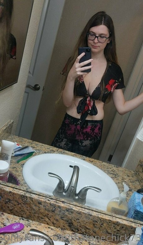 Naakte gelekte OnlyFans-foto van Thatonechick73