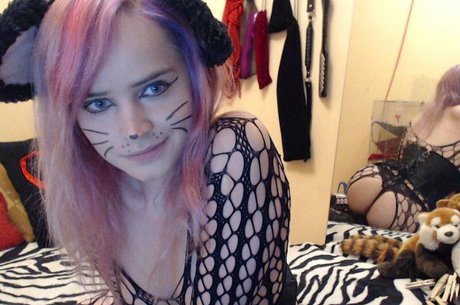 Naakte gelekte OnlyFans-foto van Allythecat