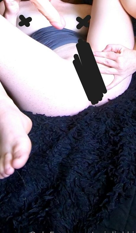 Naakte gelekte OnlyFans-foto van Evieliekki