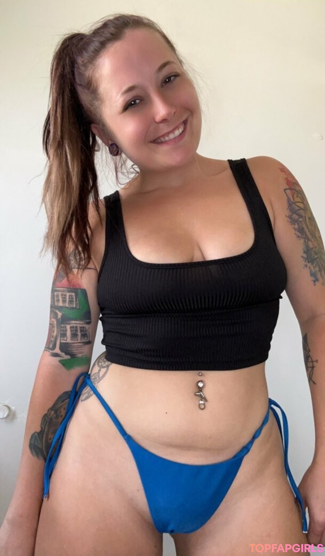 Naakte gelekte OnlyFans-foto van Casey Likes To Trip #4 Naakte gelekte OnlyFans-foto van Casey Likes To Trip #4
