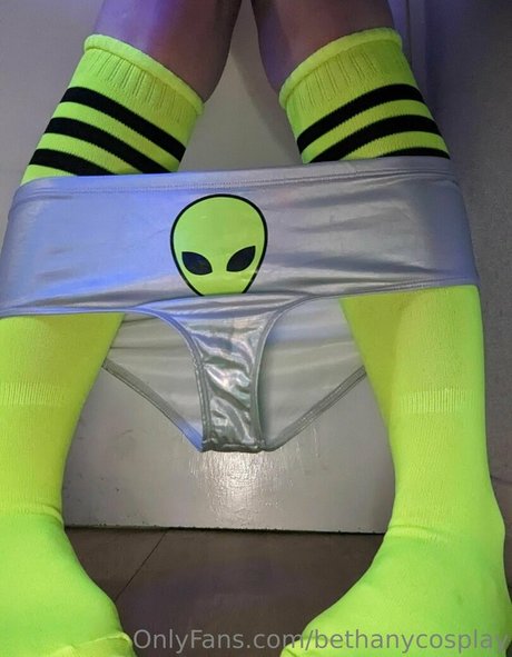 Naakte gelekte OnlyFans-foto van Bethanycosplay