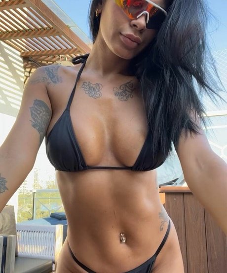 Naakte gelekte OnlyFans-foto van Pocah
