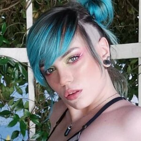 Naakte gelekte OnlyFans-foto van Loviasgfree