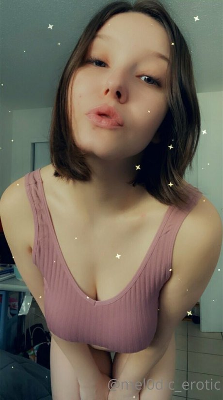 Naakte gelekte OnlyFans-foto van Mel0dicerotic