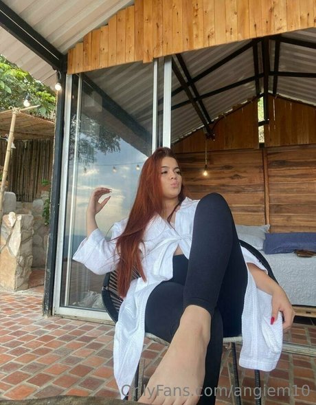 Naakte gelekte OnlyFans-foto van Angiem10