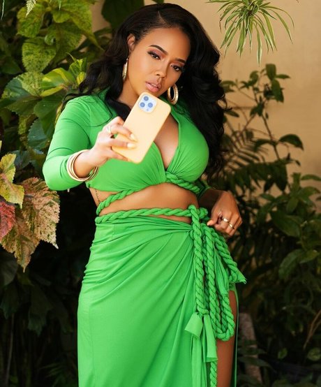 Angela Simmons