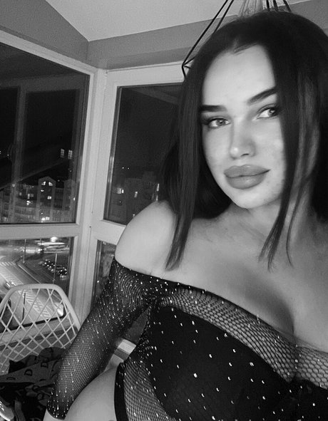 Julyboobsfree