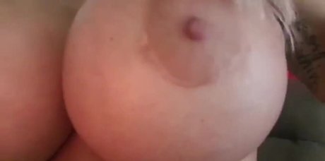 Naakte gelekte OnlyFans-foto van Kristhin Gomez