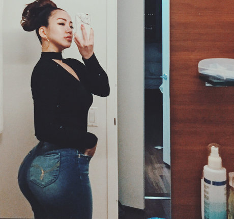 Naakte gelekte OnlyFans-foto van Dajinism