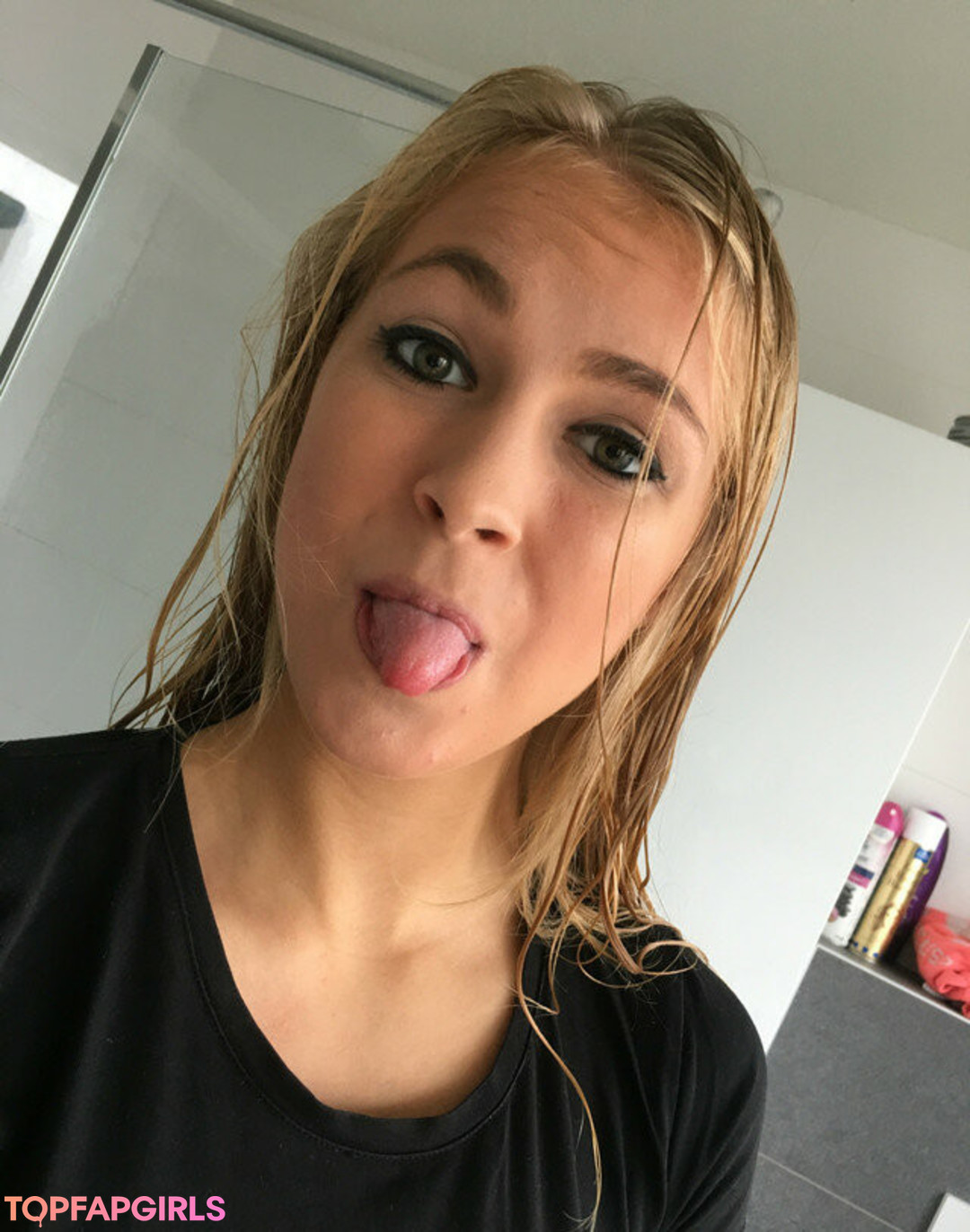 Naakte gelekte OnlyFans-foto van Siswet19 #1389