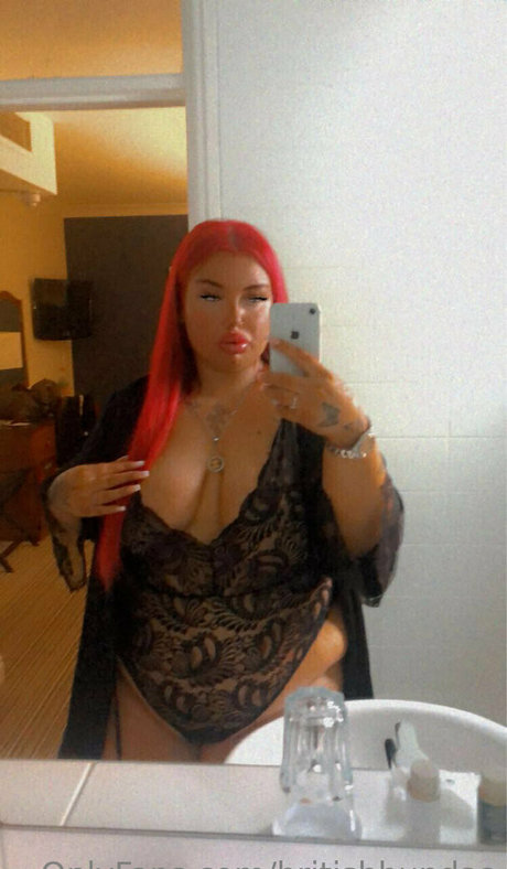 Naakte gelekte OnlyFans-foto van Britishbundaa