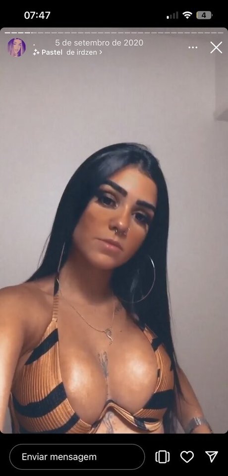 Naakte gelekte OnlyFans-foto van Luiza Albuquerque