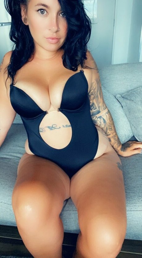 Naakte gelekte OnlyFans-foto van Bekrosex2