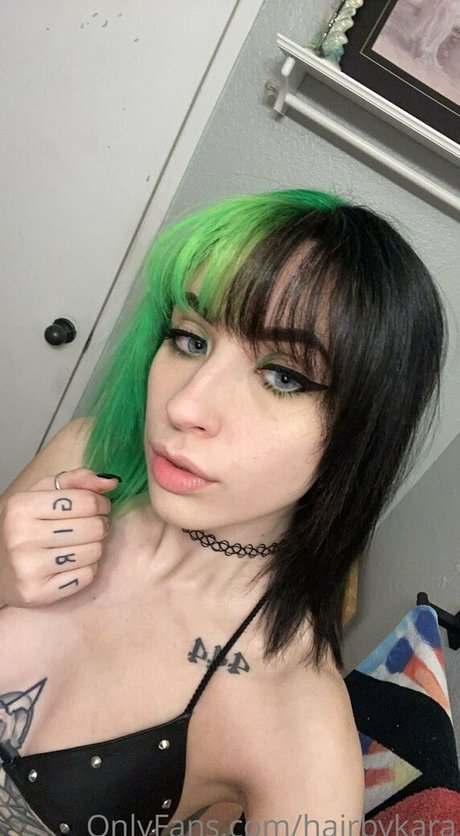 Naakte gelekte OnlyFans-foto van Hairbyharleyy