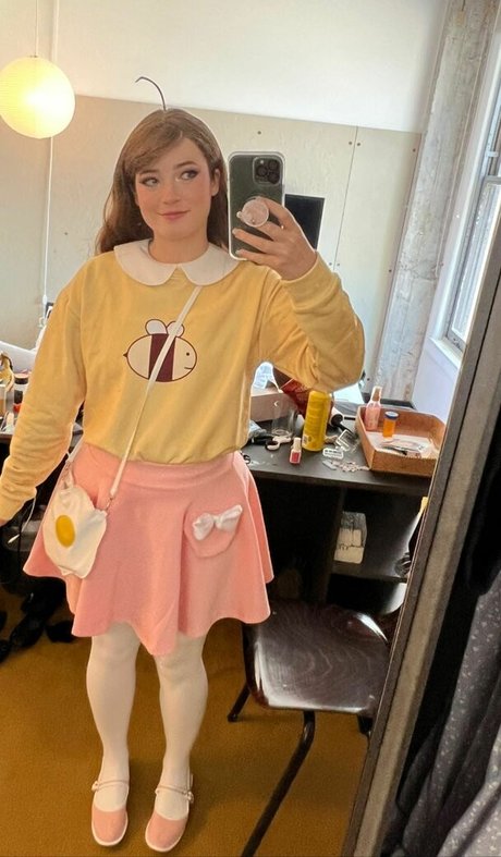 Naakte gelekte OnlyFans-foto van Goodnight Moon