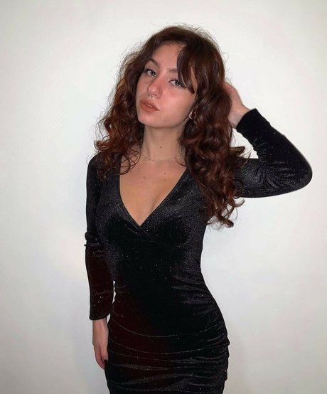 Naakte gelekte OnlyFans-foto van Deeperse