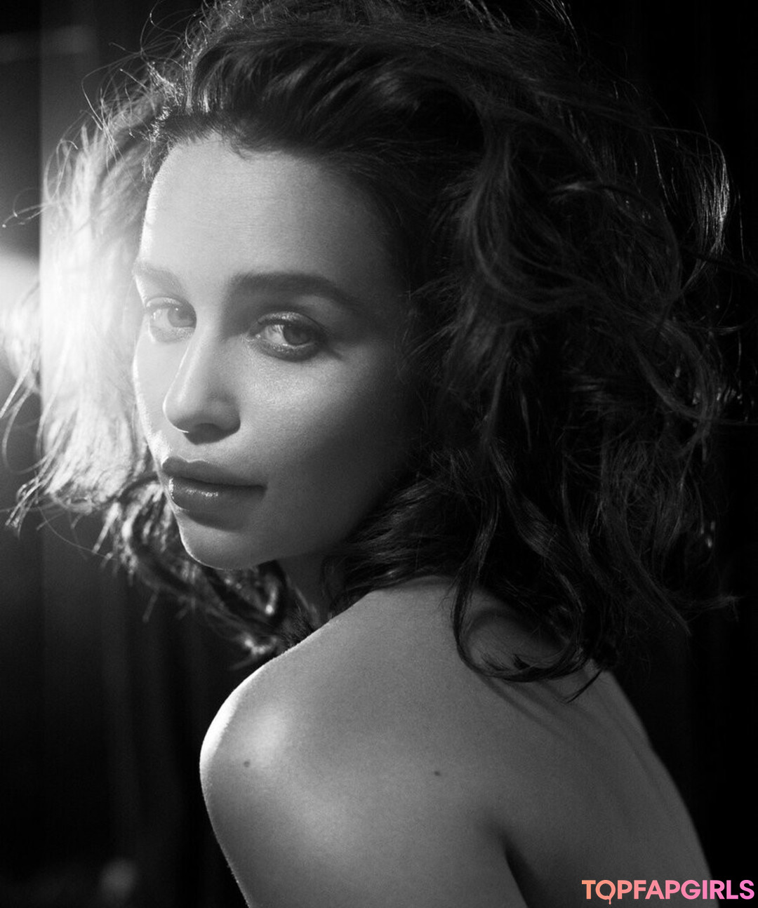 Naakte gelekte OnlyFans-foto van Emilia Clarke #1054