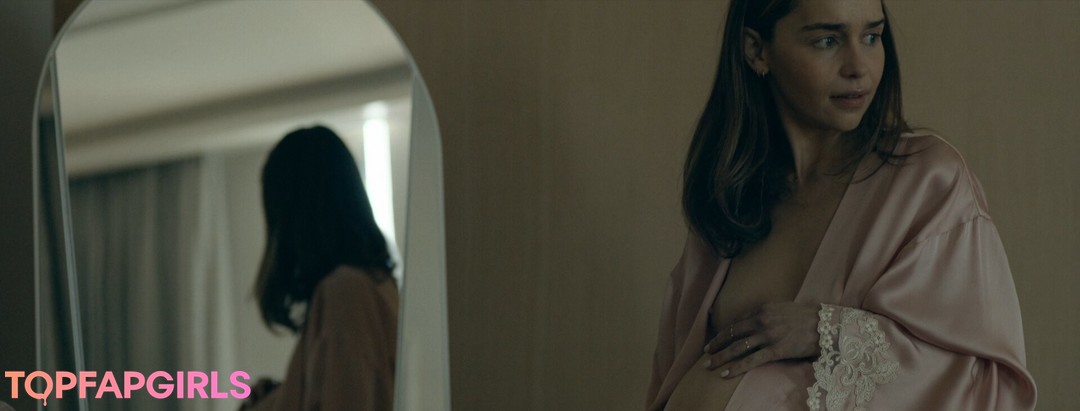 Naakte gelekte OnlyFans-foto van Emilia Clarke #1076