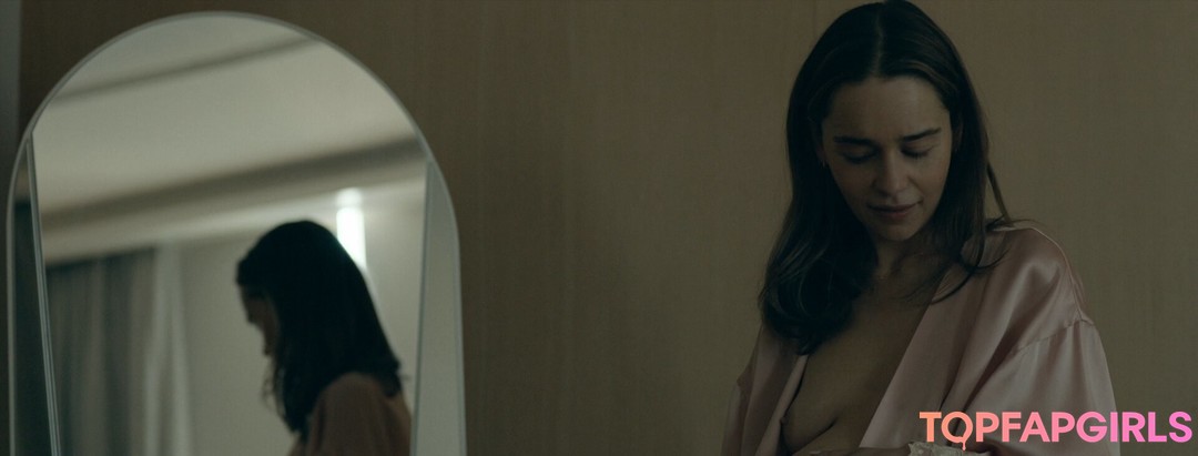 Naakte gelekte OnlyFans-foto van Emilia Clarke #1080