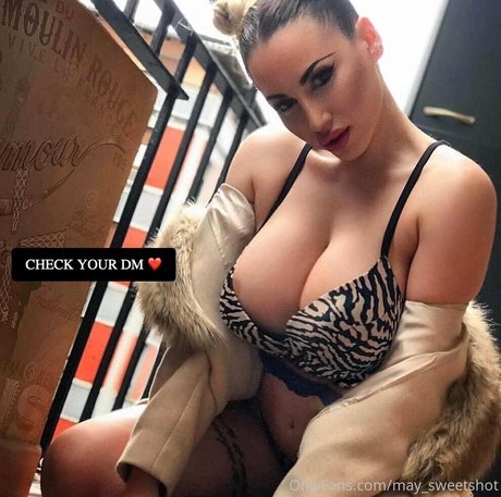 Naakte gelekte OnlyFans-foto van Maysweetshot