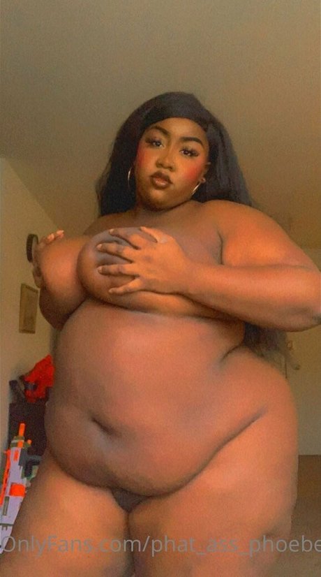 Phat_ass_phoebe