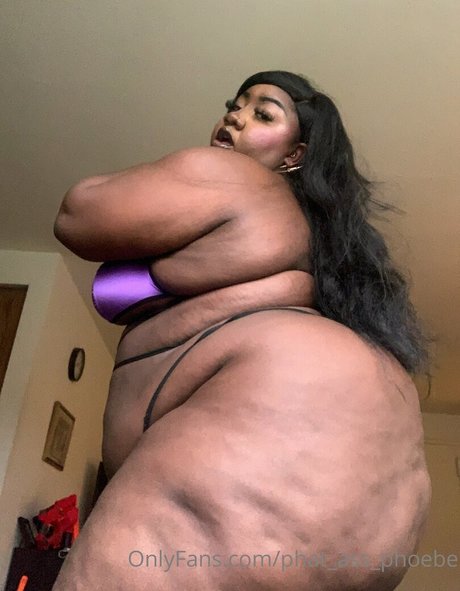 Phat_ass_phoebe