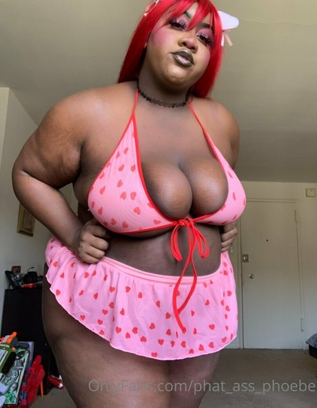 Phat_ass_phoebe