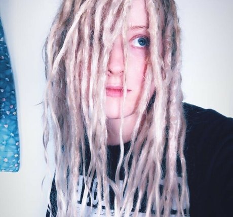 Naakte gelekte OnlyFans-foto van Mother Macabre