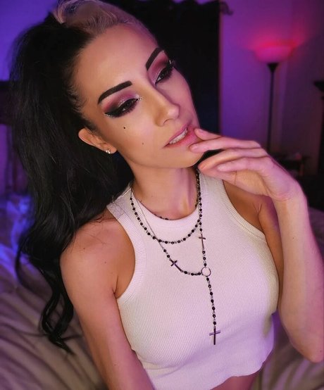Naakte gelekte OnlyFans-foto van Okstranger