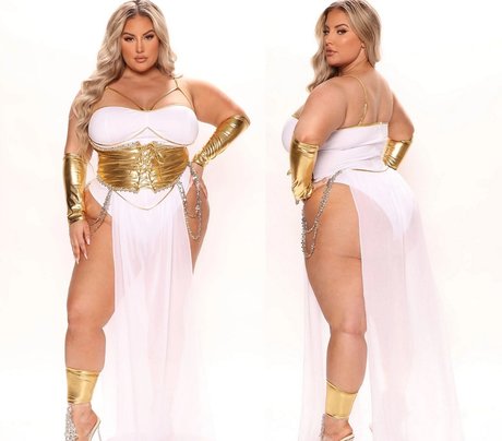 Naakte gelekte OnlyFans-foto van Ashley Alexiss