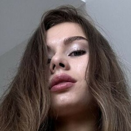 Naakte gelekte OnlyFans-foto van Sweettetty