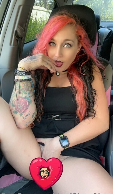Naakte gelekte OnlyFans-foto van Star42lena0free
