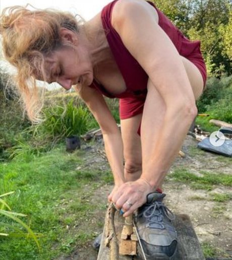 Naakte gelekte OnlyFans-foto van Corrinne Wicks