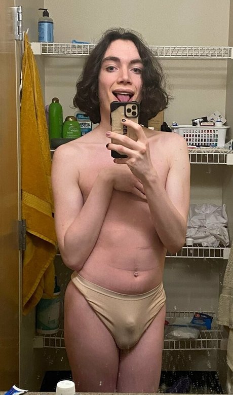 Naakte gelekte OnlyFans-foto van Catsnvodka