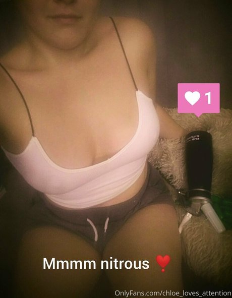 Naakte gelekte OnlyFans-foto van Chloelovesattention