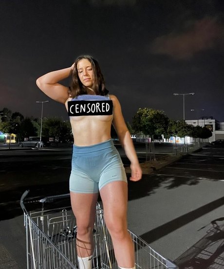 Naakte gelekte OnlyFans-foto van Courtney01