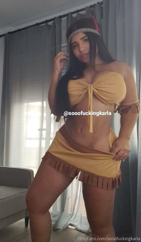 Naakte gelekte OnlyFans-foto van Soootastykarla