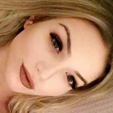 Naakte gelekte OnlyFans-foto van Burnnie
